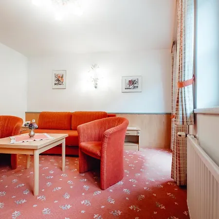 Aparthotel Dandler - Und *
