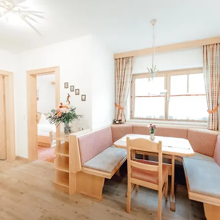 מלון דירות & Dandler