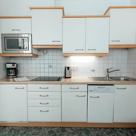 & Dandler מלון דירות 4*